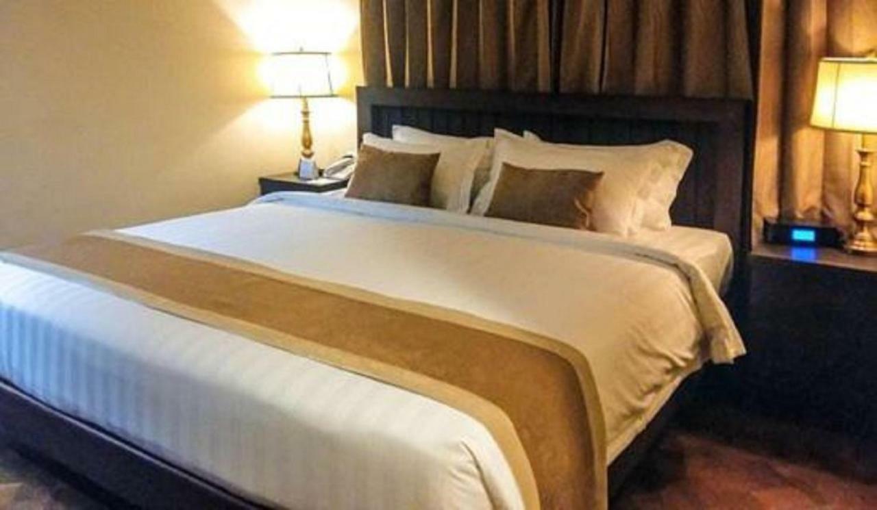Thousand Island Hotel Inle Lake Bagian luar foto